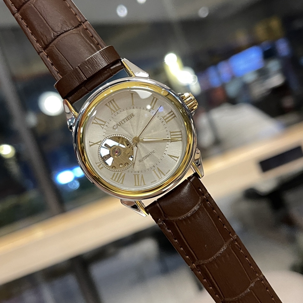 ブランド時計背面デザイン